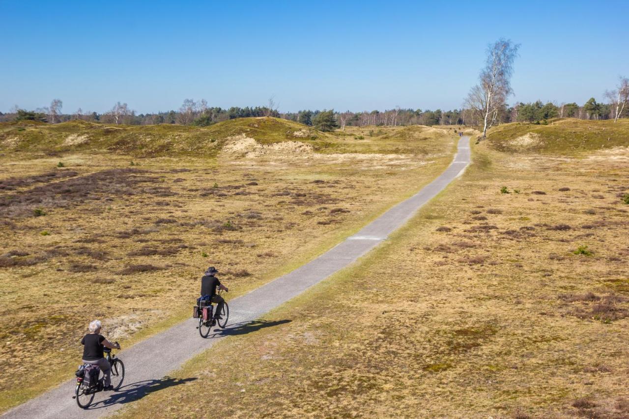 4p chalet TOLVE met 2 fietsen vlakbij natuurgebieden Drents Friese Wold, Fochteloërveen en gevangenisdorp Veenhuizen Oosterwolde  Buitenkant foto